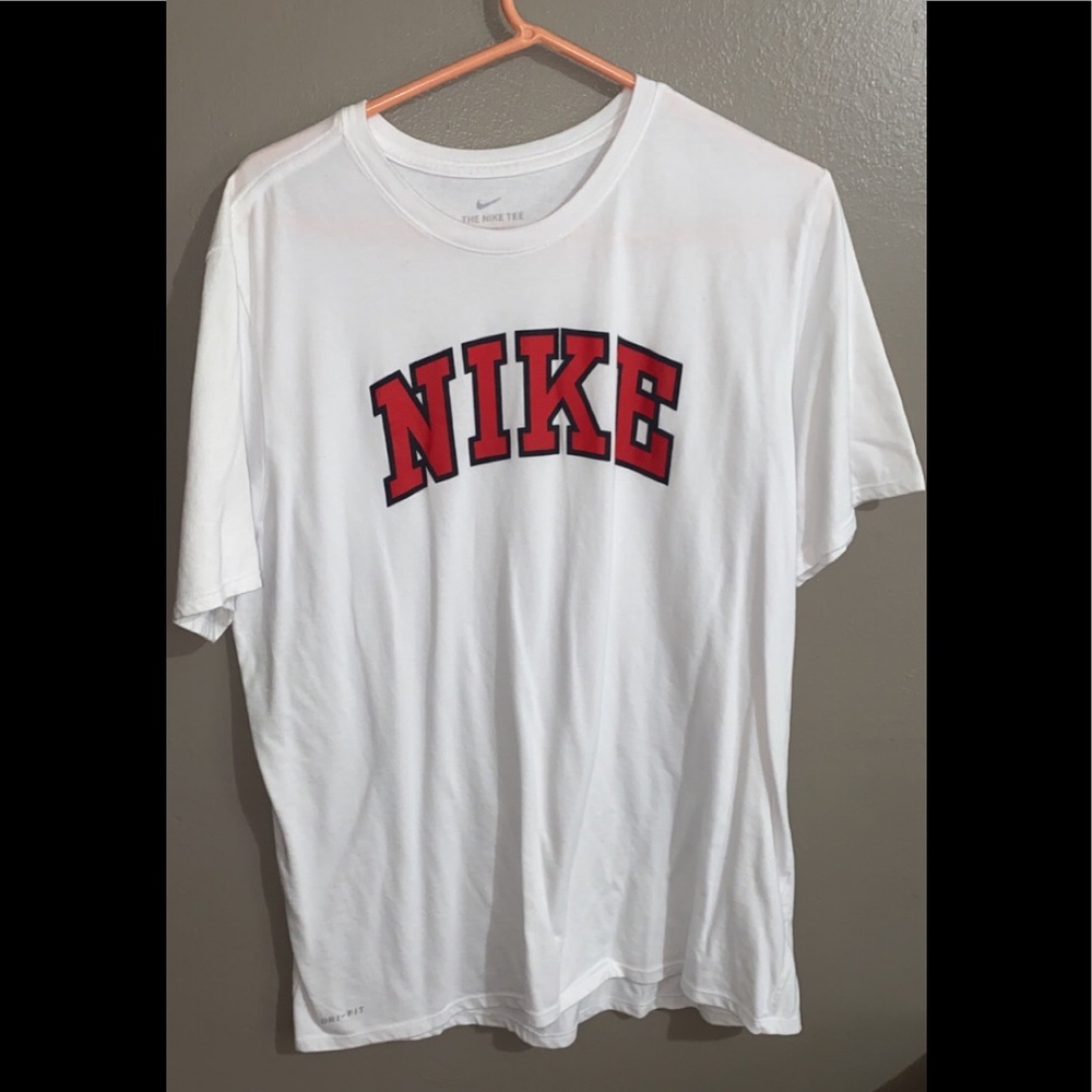 Mens Nike t-shirt